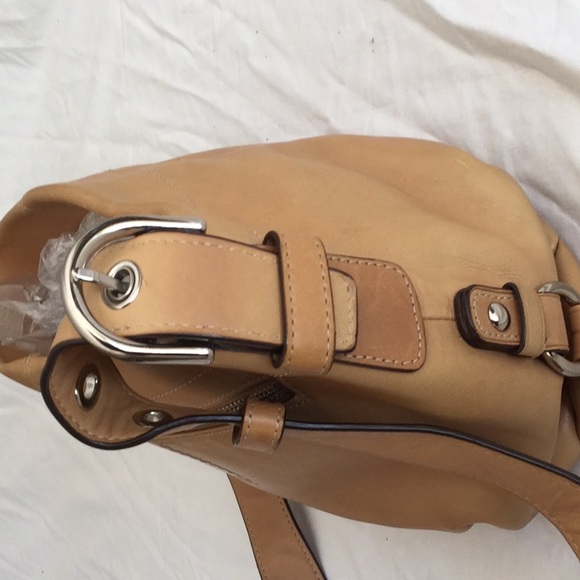 Coach tan leather shoulder - Picture 2 of 5